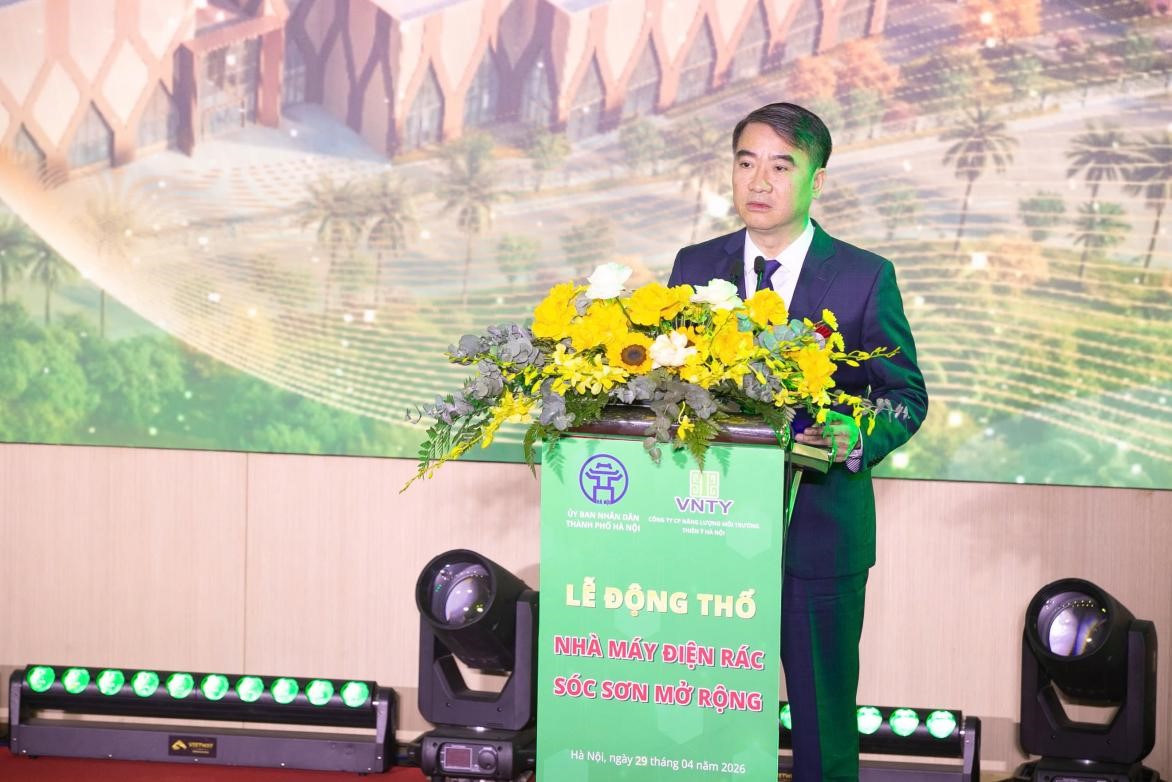 河內(nèi)市委常委會(huì)委員、河內(nèi)市人委會(huì)副主席阮春留先生致辭